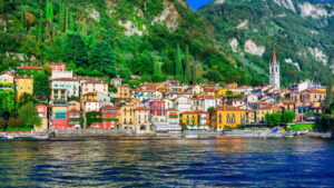 Miglior-tipo-di-barca-per-fare-un-tour-nel-lago-di-Como-1
